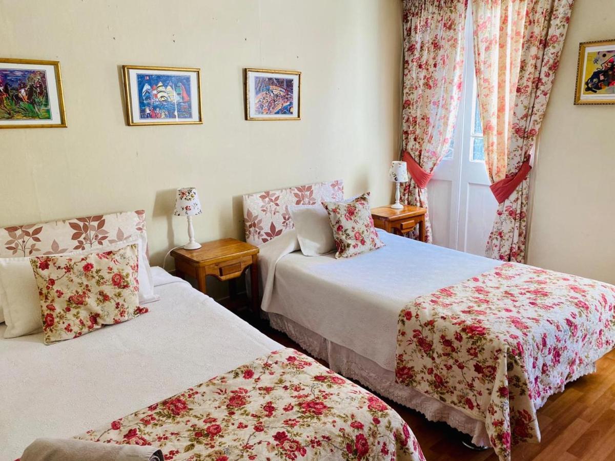 Hostal Plaza Londres 77 سانتياغو المظهر الخارجي الصورة